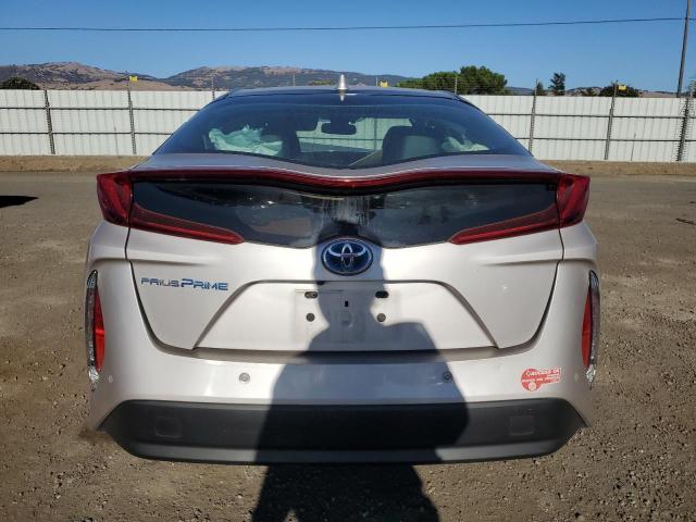 JTDKARFP6J3083741 - 2018 TOYOTA PRIUS PRIM 银色 照片 6