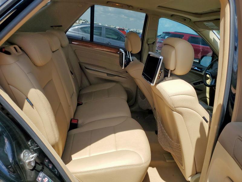 4JGBB56EX9A523953 - 2009 MERCEDES-BENZ ML 350 BLACK photo 11