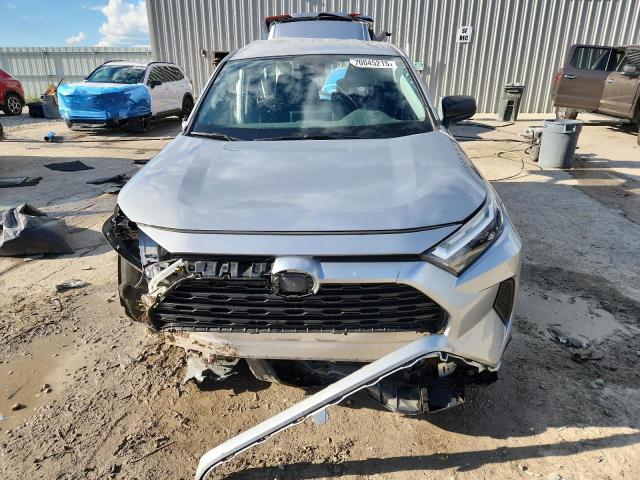 2T3F1RFV8RW448428 - 2024 TOYOTA RAV4 LE 银色 照片 5