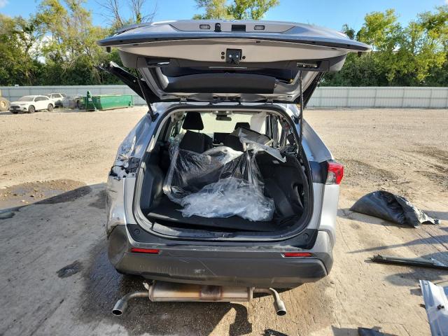 2T3F1RFV8RW448428 - 2024 TOYOTA RAV4 LE 银色 照片 6