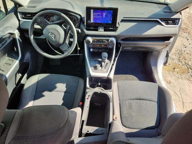 2T3F1RFV8RW448428 - 2024 TOYOTA RAV4 LE 银色 照片 8