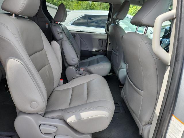 5TDYZ3DC9LS067258 - 2020 TOYOTA SIENNA XLE Srebrny zdjęcie 11