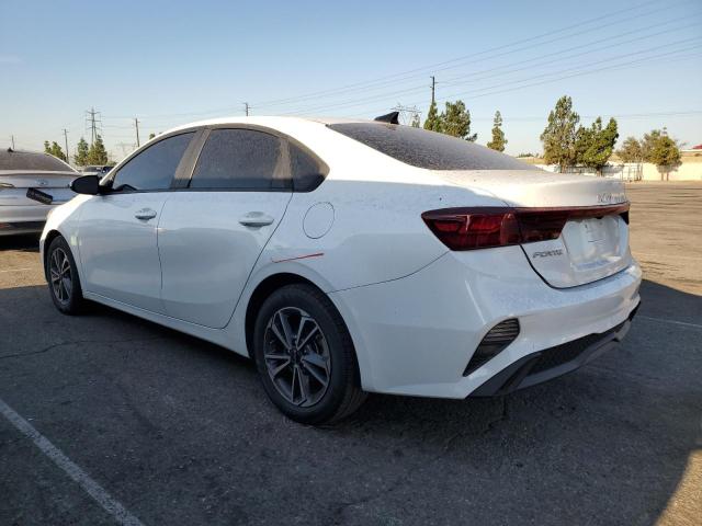 3KPF24AD8NE440642 - 2022 KIA FORTE FE Ақ фото 2