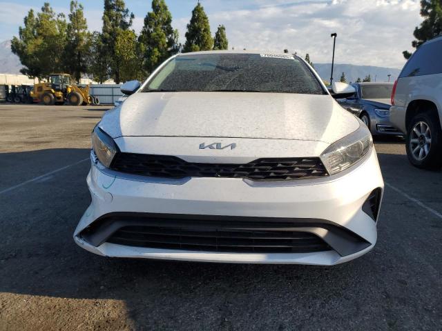 3KPF24AD8NE440642 - 2022 KIA FORTE FE Ақ фото 5