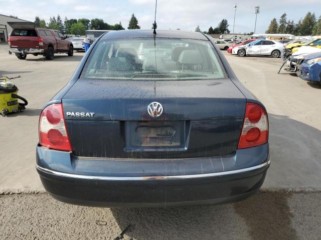 WVWAD63B95E054576 - 2005 VOLKSWAGEN PASSAT GLS BLUE photo 6