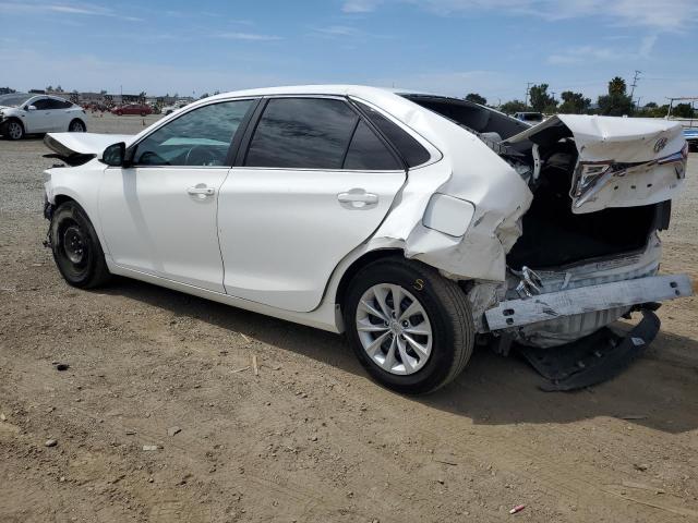 4T4BF1FK7GR540472 - 2016 TOYOTA CAMRY LE WHITE photo 2