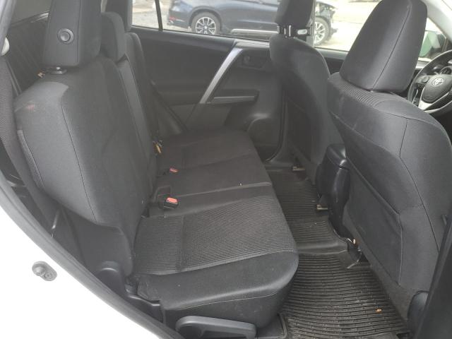 JTMBFREV4JD250125 - 2018 TOYOTA RAV4 LE 白色 照片 11