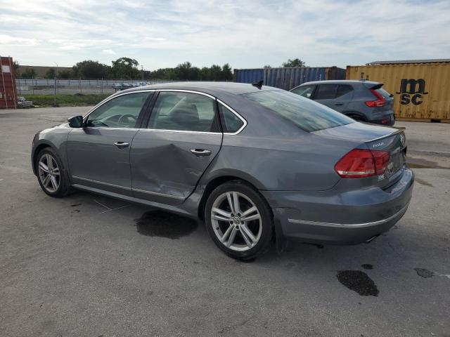 1VWCN7A32DC135188 - 2013 VOLKSWAGEN PASSAT SEL Сұр фото 2