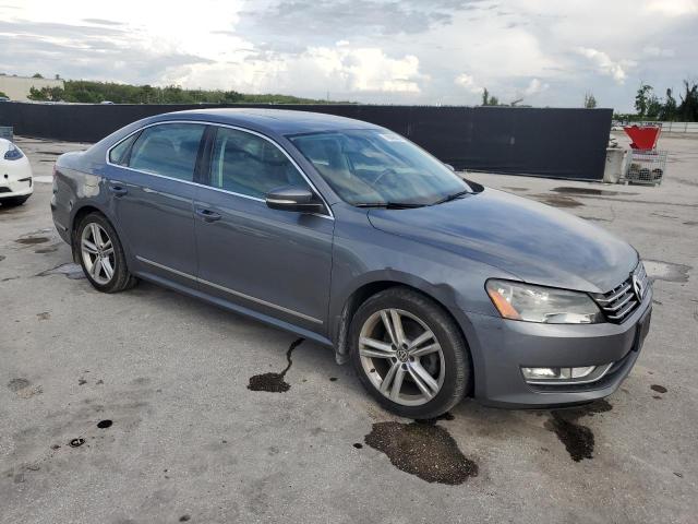 1VWCN7A32DC135188 - 2013 VOLKSWAGEN PASSAT SEL Сұр фото 4