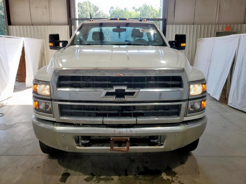 1HTKHPVM5KH320332 - 2019 CHEVROLET SILVERADO MEDIUM DUTY WHITE photo 5