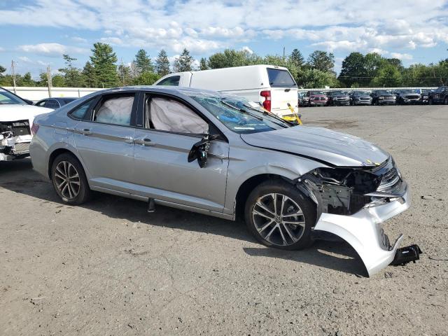 3VWBM7BU3RM083839 - 2024 VOLKSWAGEN JETTA SPORT SILVER photo 4