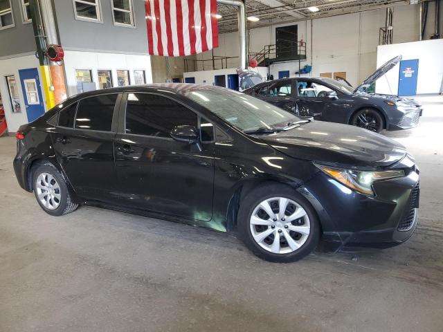 5YFEPMAE5MP218837 - 2021 TOYOTA COROLLA LE BLACK photo 4