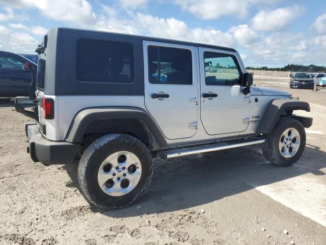 1J4BB3H15AL134630 - 2010 JEEP WRANGLER UNLIMITED SPORT SILVER photo 3