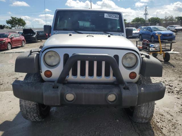 1J4BB3H15AL134630 - 2010 JEEP WRANGLER UNLIMITED SPORT SILVER photo 5