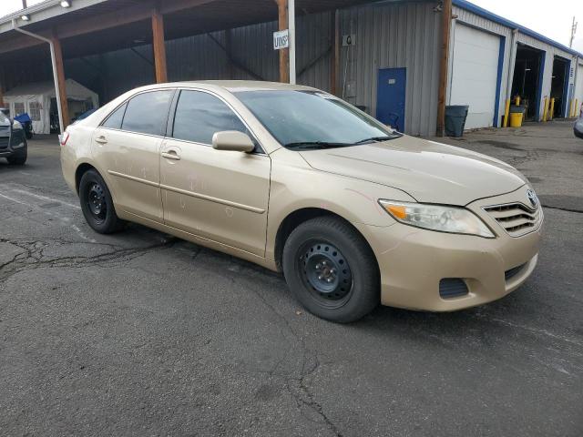 4T1BF3EK6BU728304 - 2011 TOYOTA CAMRY BASE GOLD photo 4