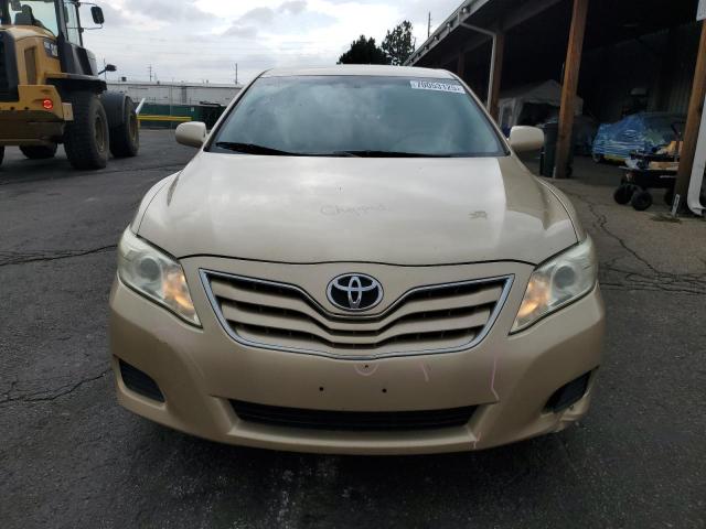 4T1BF3EK6BU728304 - 2011 TOYOTA CAMRY BASE GOLD photo 5