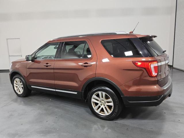 1FM5K8D85JGA57054 - 2018 FORD EXPLORER XLT 棕色 照片 2
