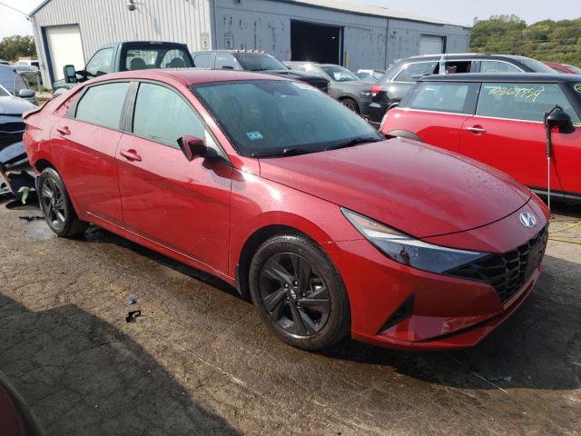 KMHLM4AG1NU282309 - 2022 HYUNDAI ELANTRA SEL RED photo 4