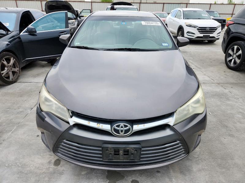 4T1BF1FK0FU928605 - 2015 TOYOTA CAMRY LE 灰色 照片 5