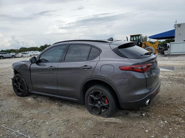ZASFAKPN0J7B62036 - 2018 ALFA ROMEO STELVIO SPORT Серый фото 2