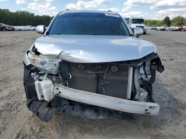 5TDBK3EH3DS230184 - 2013 TOYOTA HIGHLANDER BASE Серебристый фото 5