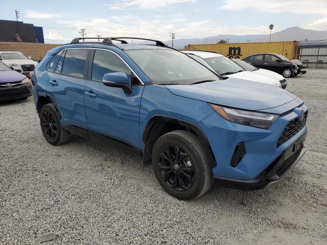 4T3T6RFV3PU127186 - 2023 TOYOTA RAV4 SE BLUE photo 4