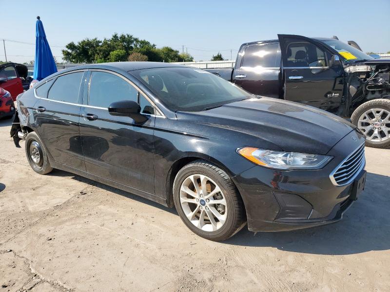 3FA6P0HD8KR132817 - 2019 FORD FUSION SE BLACK photo 4