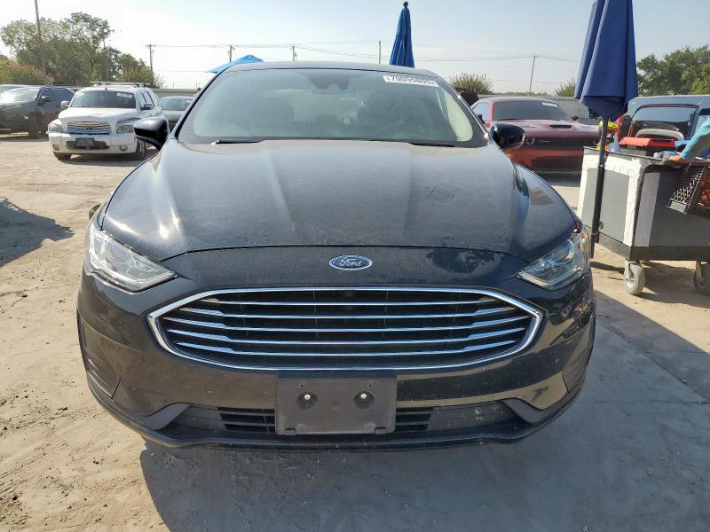 3FA6P0HD8KR132817 - 2019 FORD FUSION SE BLACK photo 5