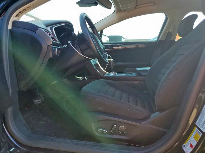 3FA6P0HD8KR132817 - 2019 FORD FUSION SE BLACK photo 7