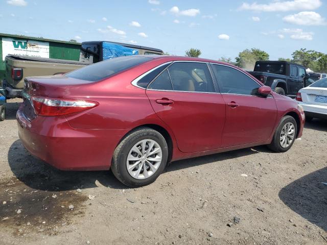 4T1BF1FK4FU992534 - 2015 TOYOTA CAMRY LE RED photo 3