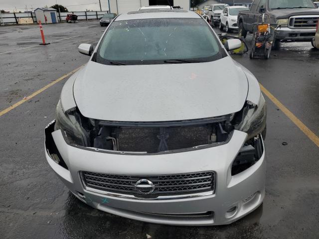 1N4AA5AP6DC817512 - 2013 NISSAN MAXIMA S 银色 照片 5