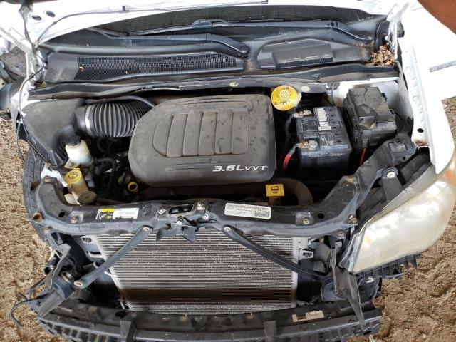 2C4RC1BG7FR510200 - 2015 CHRYSLER TOWN & COU TOURING WHITE photo 12