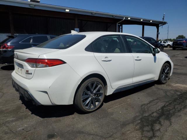 JTDBCMFE8P3024257 - 2023 TOYOTA COROLLA LE თეთრი ფოტო 3