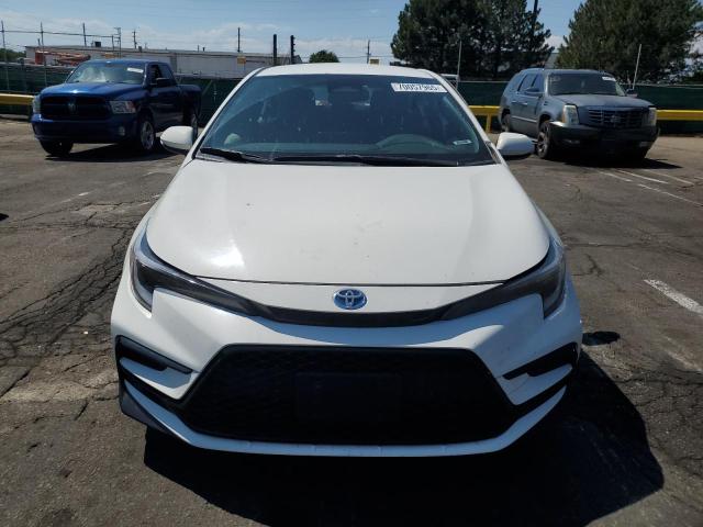 JTDBCMFE8P3024257 - 2023 TOYOTA COROLLA LE თეთრი ფოტო 5