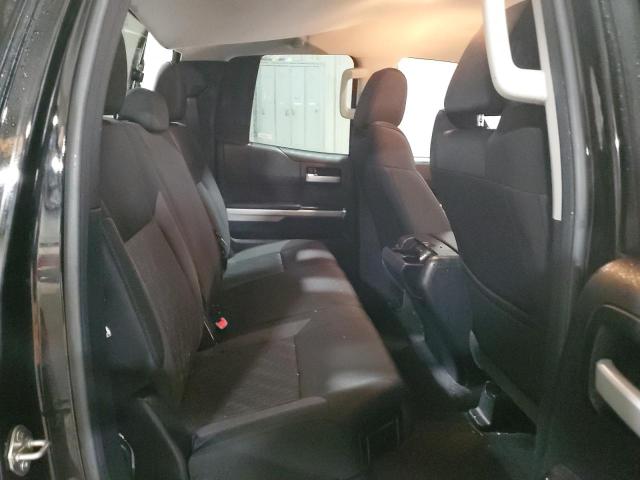 5TFRW5F16HX219549 - 2017 TOYOTA TUNDRA DOUBLE CAB SR/SR5 BLACK photo 11