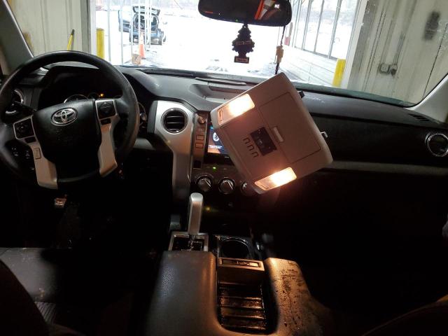 5TFRW5F16HX219549 - 2017 TOYOTA TUNDRA DOUBLE CAB SR/SR5 BLACK photo 8