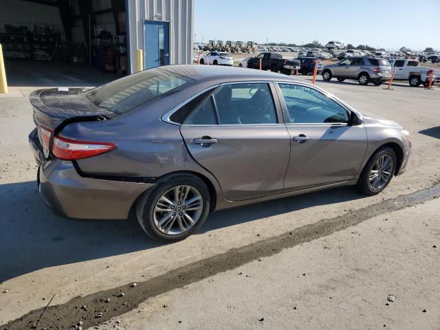 4T1BF1FK1HU767667 - 2017 TOYOTA CAMRY LE GRAY photo 3