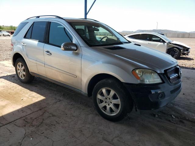 4JGBB86E16A076748 - 2006 MERCEDES-BENZ ML 350 GRAY photo 4