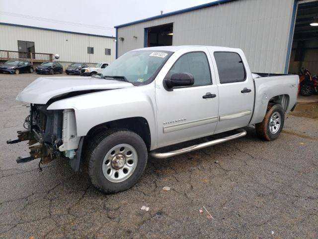 3GCRKSEA8AG130135 - 2010 CHEVROLET SILVERADO SILVER photo 1