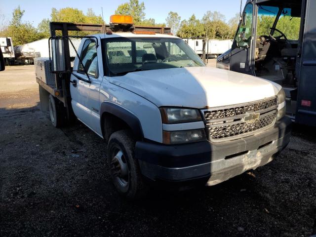 1GBJC34U66E241054 - 2006 CHEVROLET SILVERADO C3500 WHITE photo 4