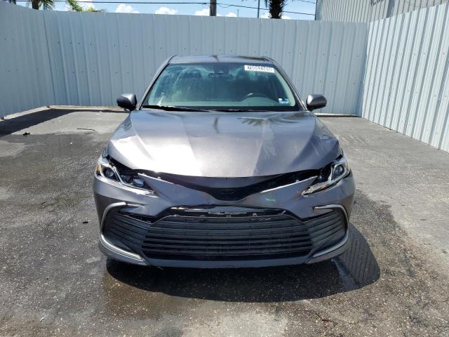 4T1C11AK4PU103811 - 2023 TOYOTA CAMRY LE GRAY photo 5