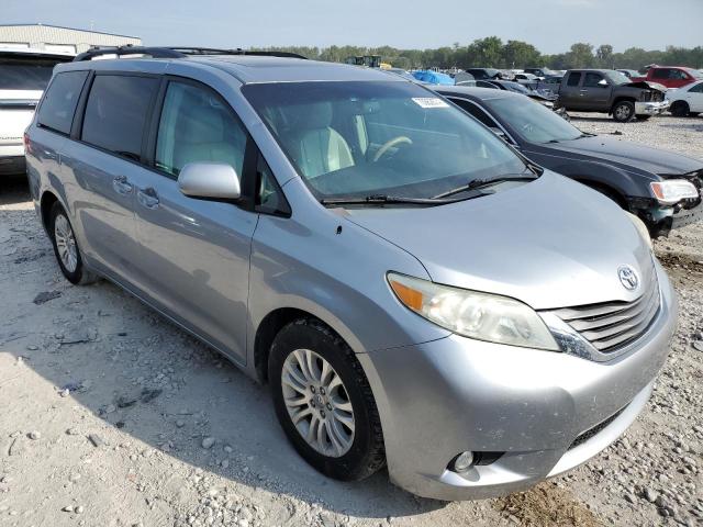 5TDYK3DC3BS136951 - 2011 TOYOTA SIENNA XLE SILVER photo 4