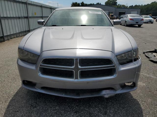 2C3CDXBG2DH636445 - 2013 DODGE CHARGER SE SILVER photo 5