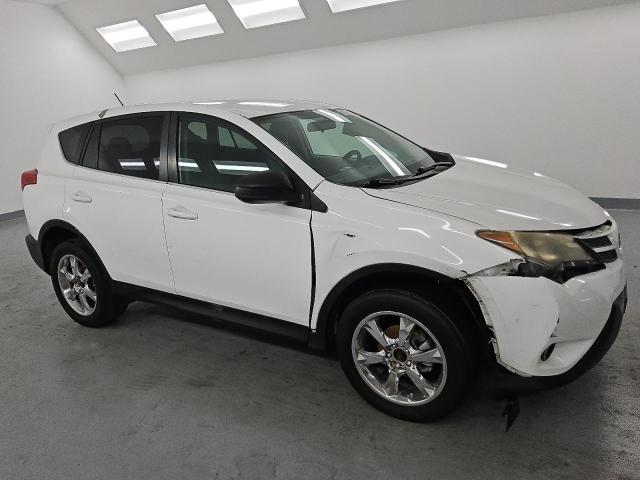 2T3BFREV7DW051352 - 2013 TOYOTA RAV4 LE 白色 照片 4