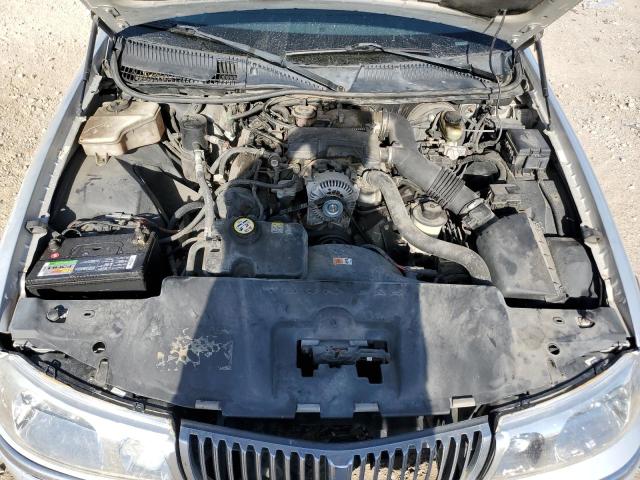 1LNHM82W21Y709177 - 2001 LINCOLN TOWN CAR SIGNATURE SILVER photo 11