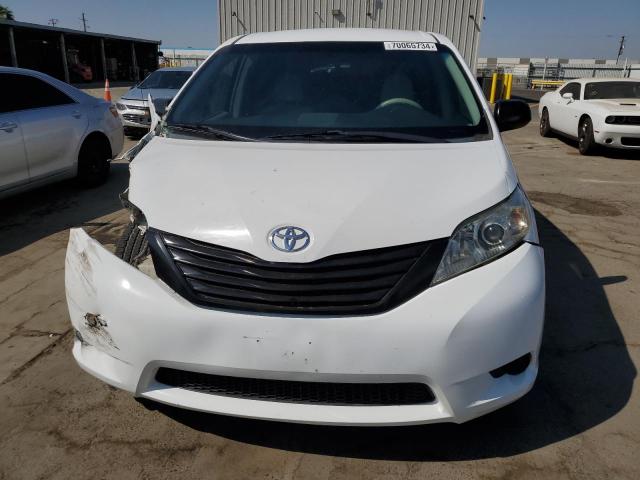 5TDZK3DC5ES474585 - 2014 TOYOTA SIENNA WHITE photo 5