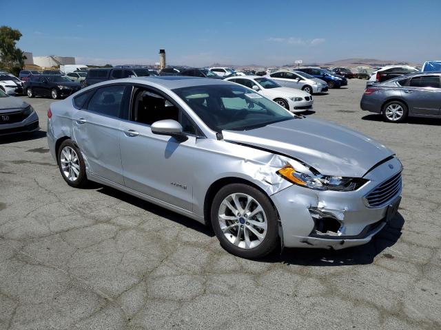 3FA6P0LU6KR118373 - 2019 FORD FUSION SE SILVER photo 4