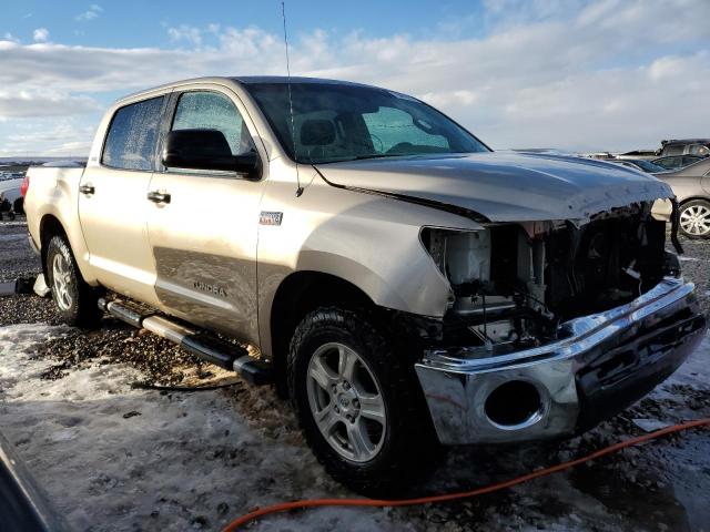 5TFDV541X7X028506 - 2007 TOYOTA TUNDRA CREWMAX SR5 TAN photo 4