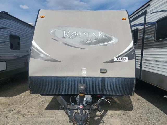 47CTS5R23DP631703 - 2013 DUTC KODIAK WHITE photo 8