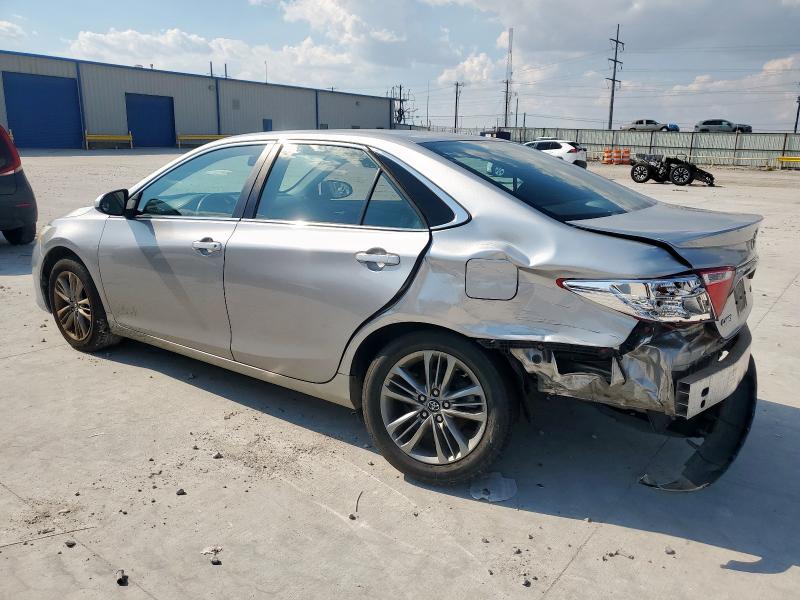 4T1BF1FK0HU417334 - 2017 TOYOTA CAMRY LE SILVER photo 2